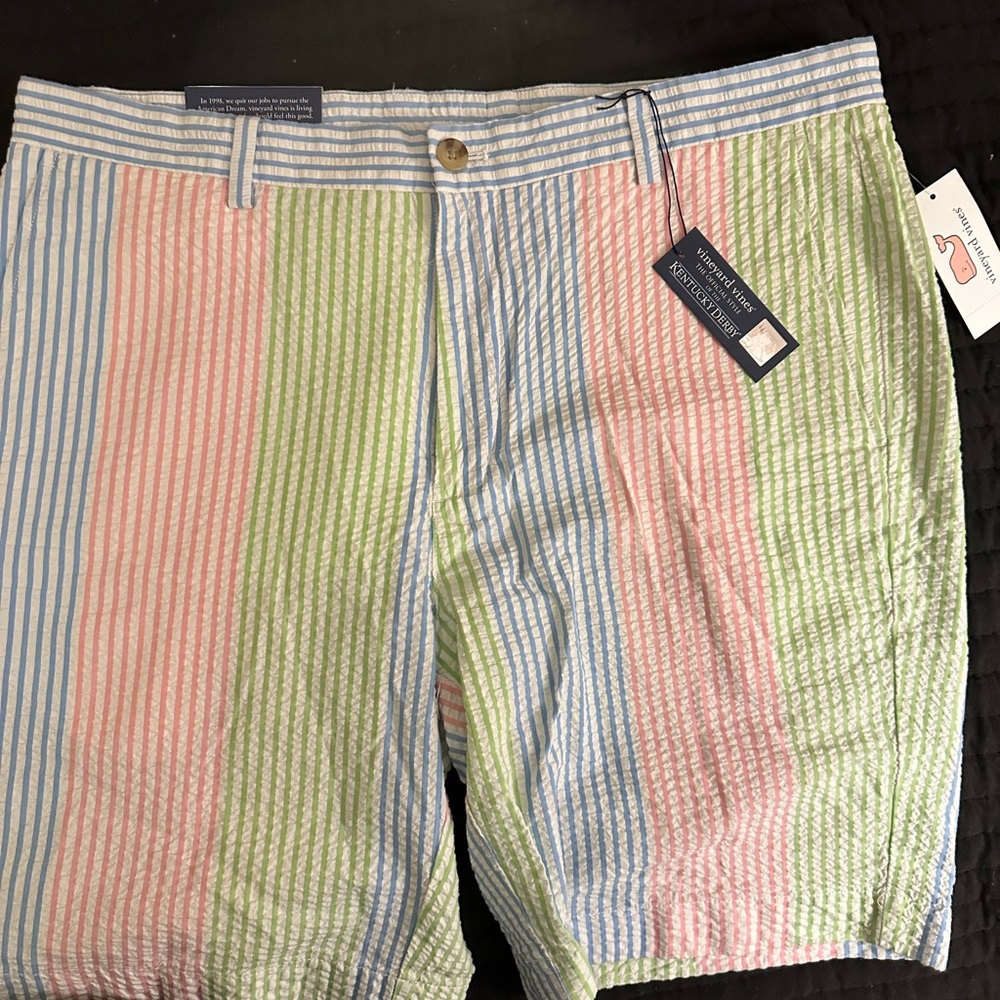 Vineyard vines seersucker derby shorts, brand new with tags, 36 inch waist (men)